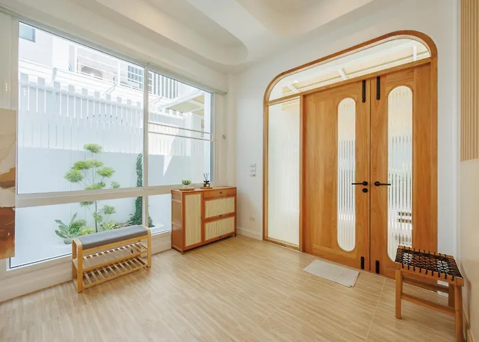 Villa 曼谷市中心四卧室泳池别墅