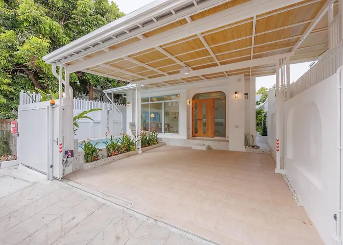 Villa 曼谷市中心四卧室泳池别墅 Bangkok